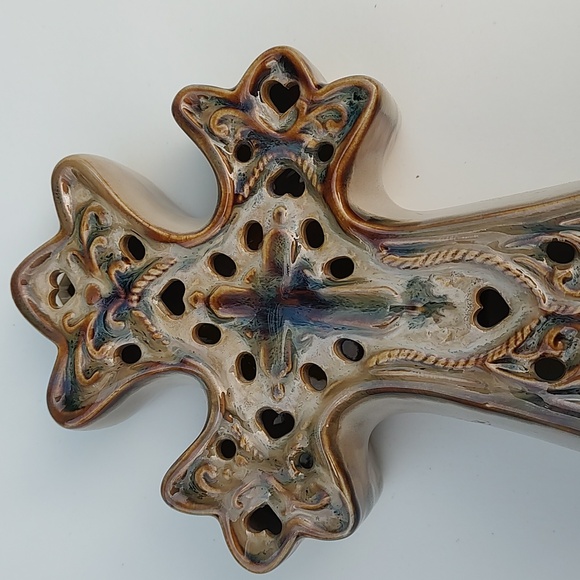 Ceramic Cross - Picture 3 of 12